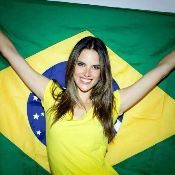 Привабливі вболівальниці футболу з усього світу. Частина 2 (41 фото) – фото 20