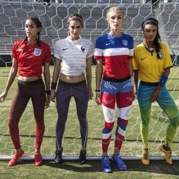 Привабливі вболівальниці футболу з усього світу. Частина 2 (41 фото) – фото 32