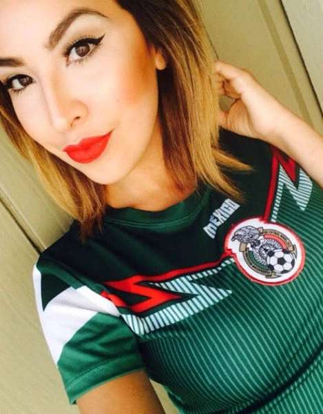 Привабливі вболівальниці футболу з усього світу. Частина 2 (41 фото) – фото 34