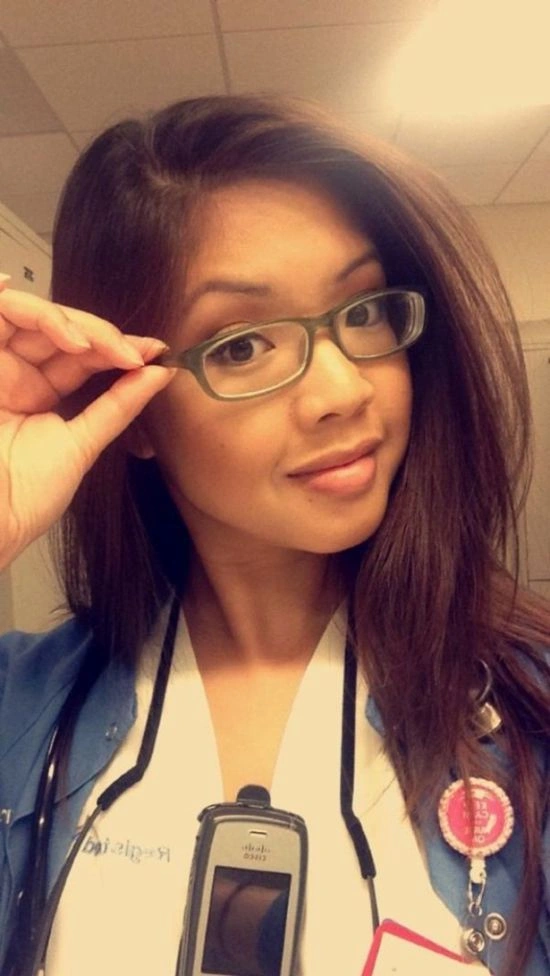 Дівчата, яким було нудно під час робочого часу (47 фото) – фото 3