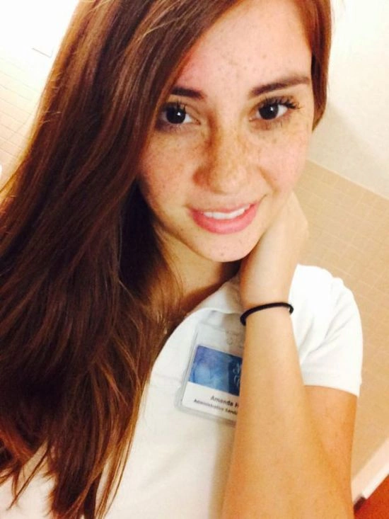 Дівчата, яким було нудно під час робочого часу (47 фото) – фото 36