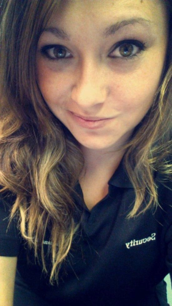 Дівчата, яким було нудно під час робочого часу (47 фото) – фото 38