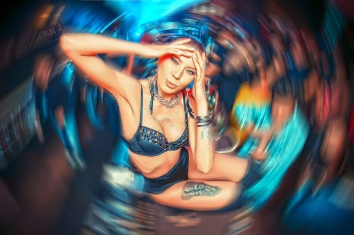 Нічні клуби Астаны. Танцівниці Go-Go (21 фото) – фото 4