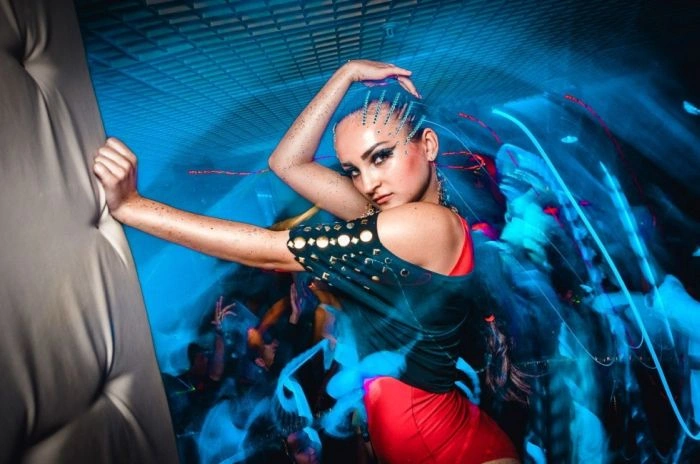 Нічні клуби Астаны. Танцівниці Go-Go (21 фото) – фото 5