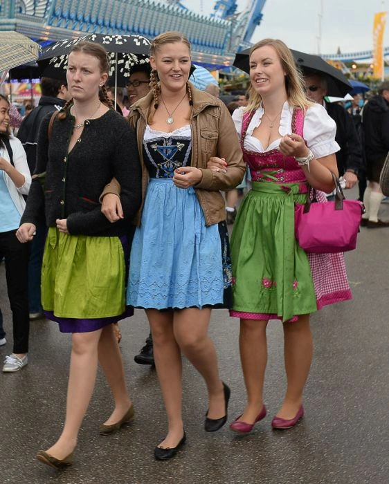 Фотозвіт: дівчата Октоберфесту (71 фото) – фото 23