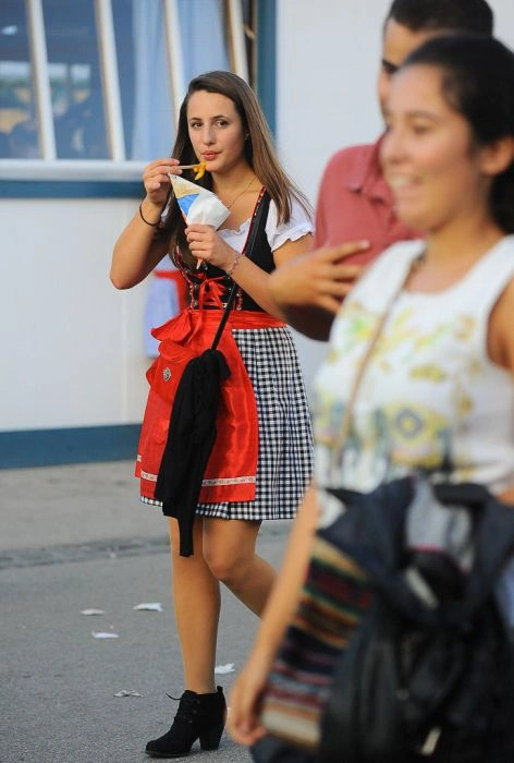 Фотозвіт: дівчата Октоберфесту (71 фото) – фото 27