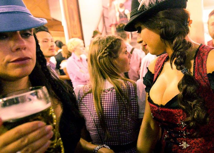 Фотозвіт: дівчата Октоберфесту (71 фото) – фото 29