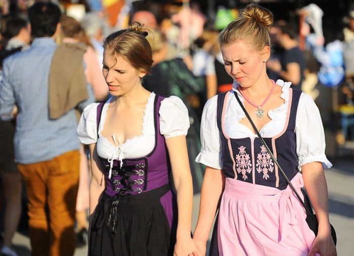 Фотозвіт: дівчата Октоберфесту (71 фото) – фото 33