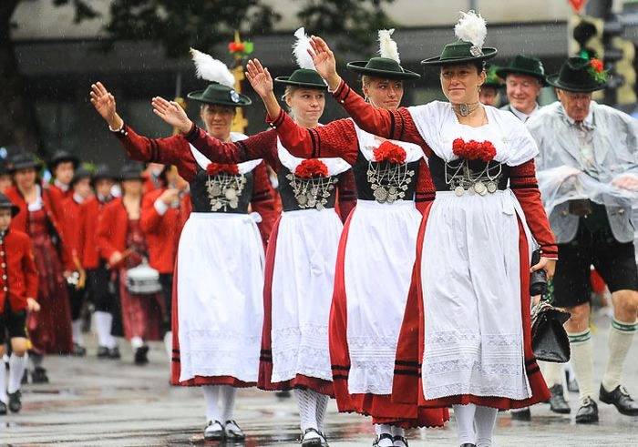 Фотозвіт: дівчата Октоберфесту (71 фото) – фото 61