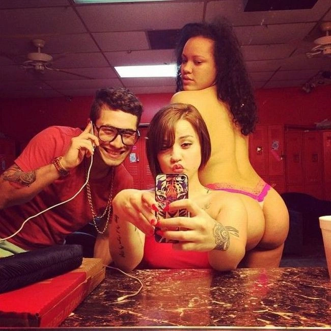 Непристойні картинки для дорослих. Частина 47 (48 фото) – фото 10