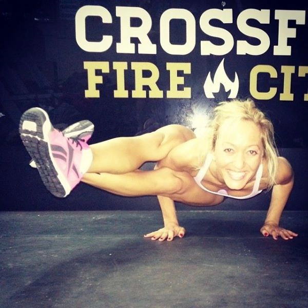 Кіно МакГрегор - сексуальний тренер з Аштанга йоги (46 фото) – фото 28