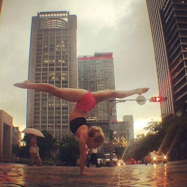 Кіно МакГрегор - сексуальний тренер з Аштанга йоги (46 фото) – фото 37