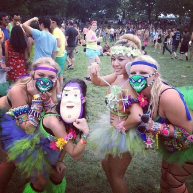 Дівчата з музичного фестивалю (35 фото) – фото 17