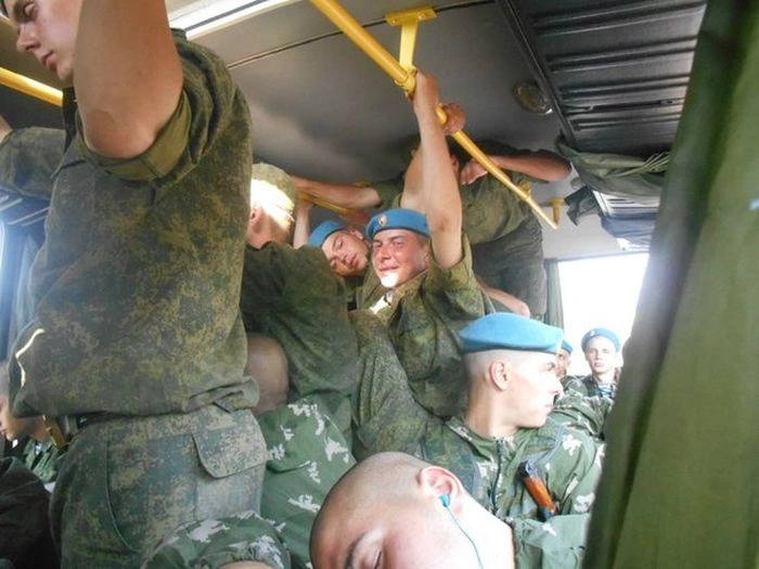 Загадка дня: вгадайте професію цієї дівчини (42 фото) – фото 10