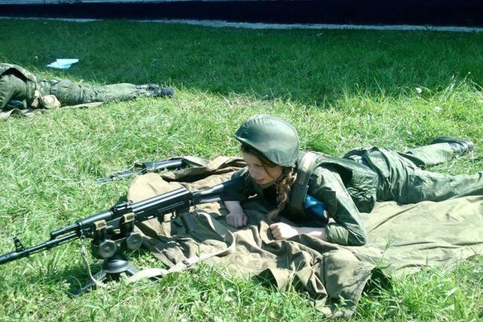 Загадка дня: вгадайте професію цієї дівчини (42 фото) – фото 20