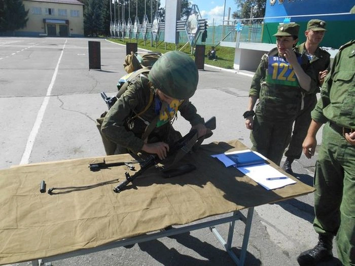 Загадка дня: вгадайте професію цієї дівчини (42 фото) – фото 35