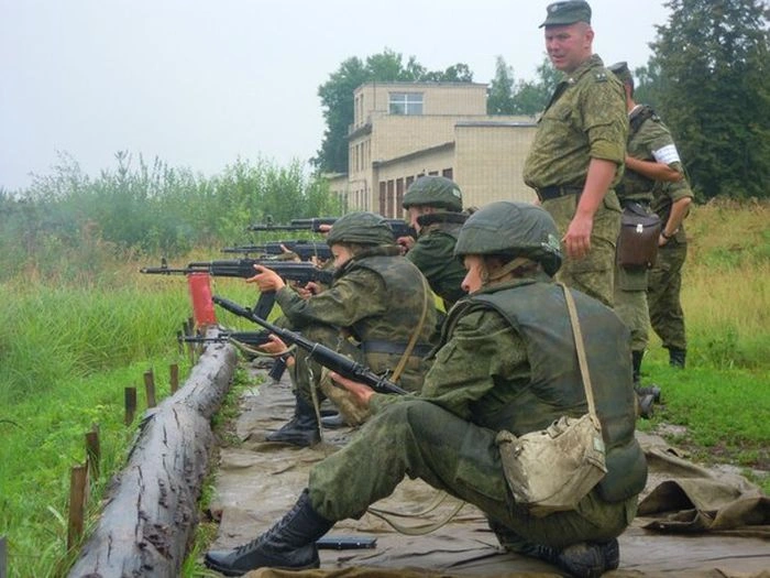 Загадка дня: вгадайте професію цієї дівчини (42 фото) – фото 38