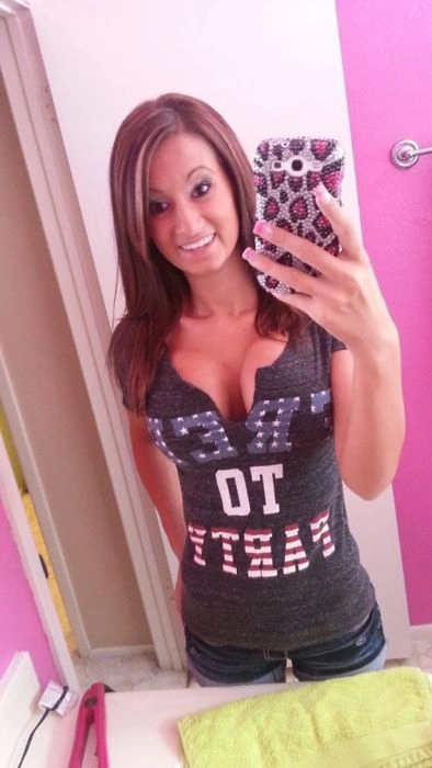 Сексуальні дівчата з великими грудьми (35 фото) – фото 20