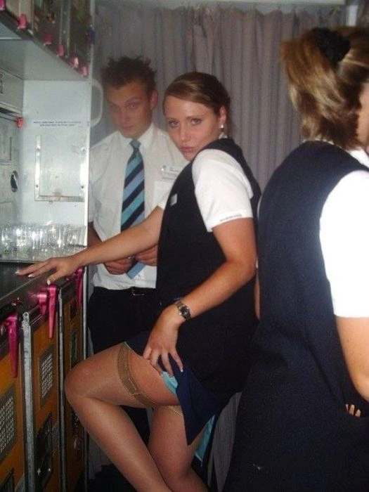 Безсоромні стюардеси (22 фото) – фото 11