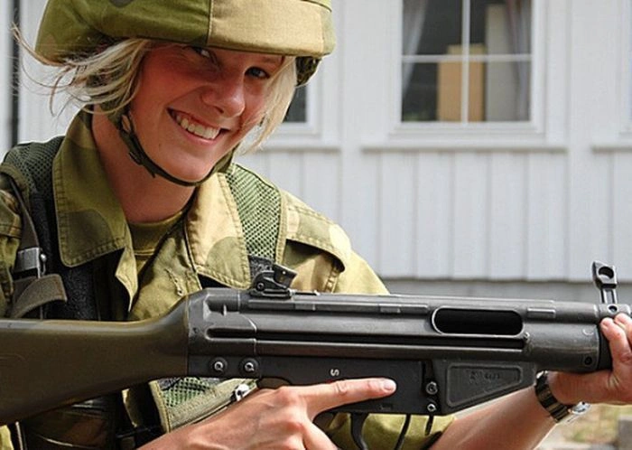 Норвезькі дівчата на службі в армії (45 фото) – фото 15