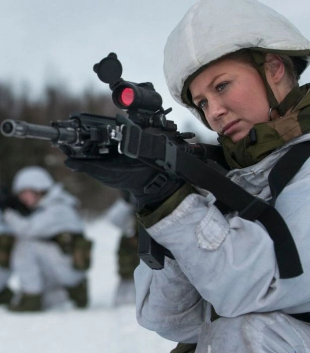 Норвезькі дівчата на службі в армії (45 фото) – фото 32