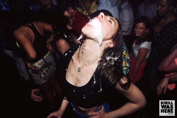 Дівчата і шампанське (35 фото) – фото 24