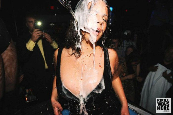 Дівчата і шампанське (35 фото) – фото 32