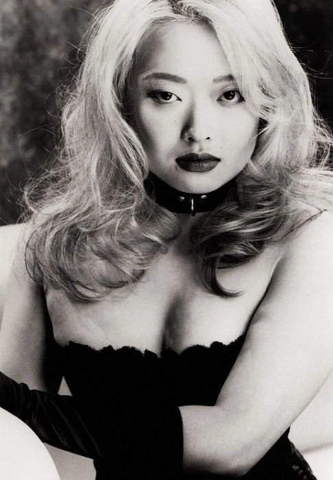 Представниці найдорожчого агентства ескорт-послуг у світі (10 фото) – фото 6