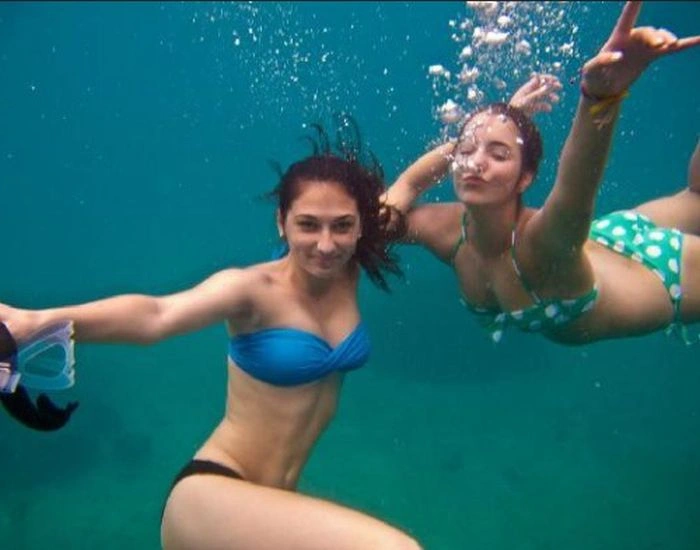 Оригінальні знімки дівчат під водою (55 фото) – фото 26