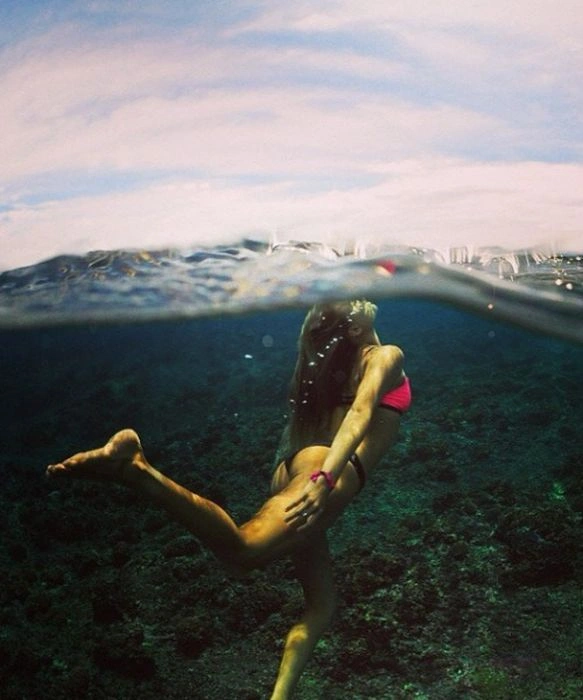 Оригінальні знімки дівчат під водою (55 фото) – фото 32