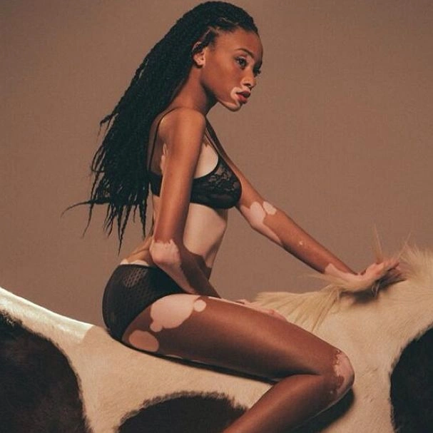 Вінні Харлоу - незвичайна модель з Канади (30 фото) – фото 11