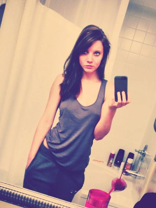 Дівчата, які не носять бюстгальтери (34 фото) – фото 8