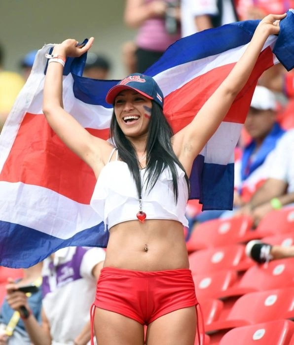 Сексуальні вболівальниці футболу з різних країн (26 фото) – фото 15