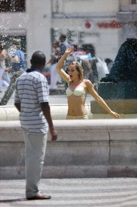 Сексуальні дівчата на вулицях міста (48 фото) – фото 39