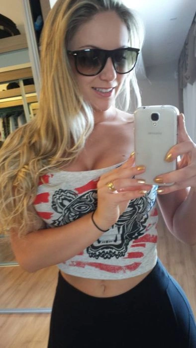 Бразильська футбольна фанатка (38 фото) – фото 16