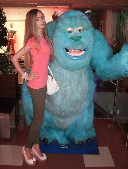 Аліна Ковалевська - жива лялька з Одеси (22 фото) – фото 2