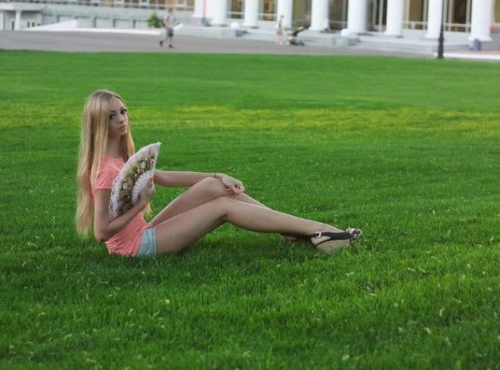 Аліна Ковалевська - жива лялька з Одеси (22 фото) – фото 12