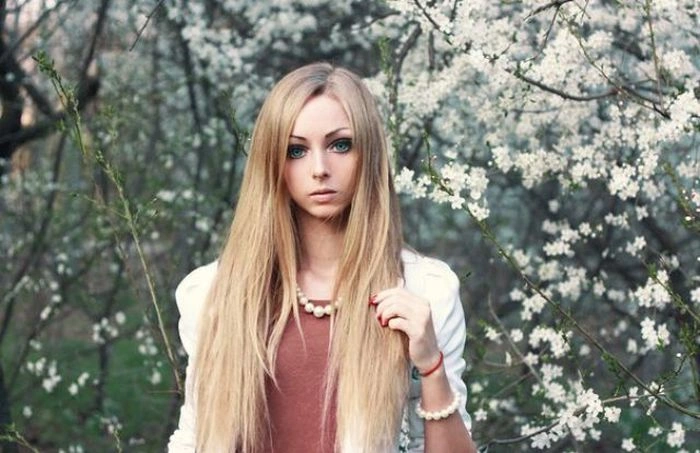 Аліна Ковалевська - жива лялька з Одеси (22 фото) – фото 14