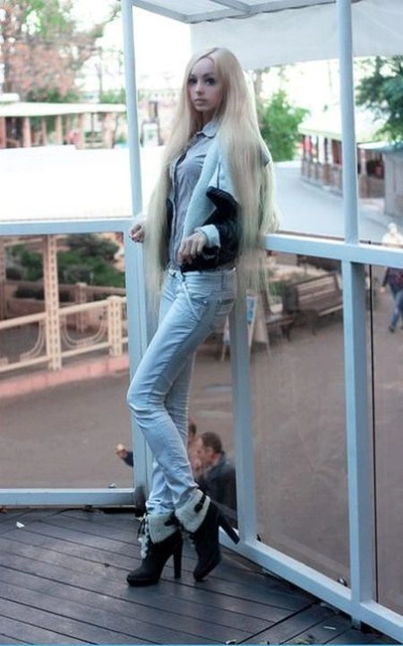 Аліна Ковалевська - жива лялька з Одеси (22 фото) – фото 20