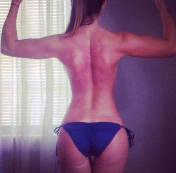 Найпопулярніша задниця в Instagram (27 фото) – фото 25