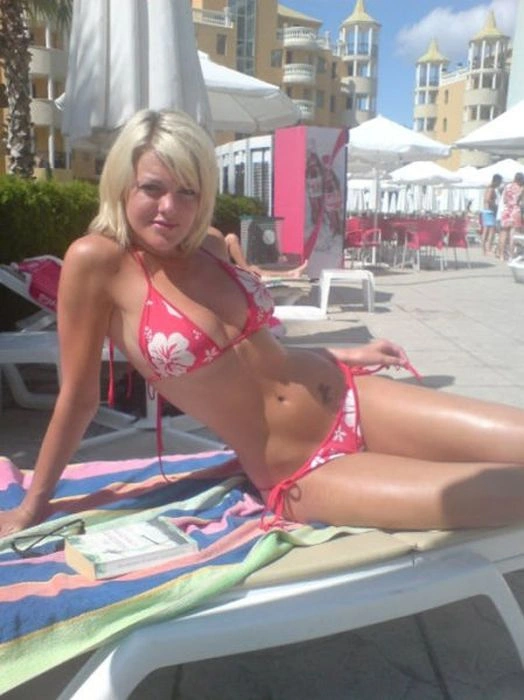 Гарні дівчата в бікіні (63 фото) – фото 42