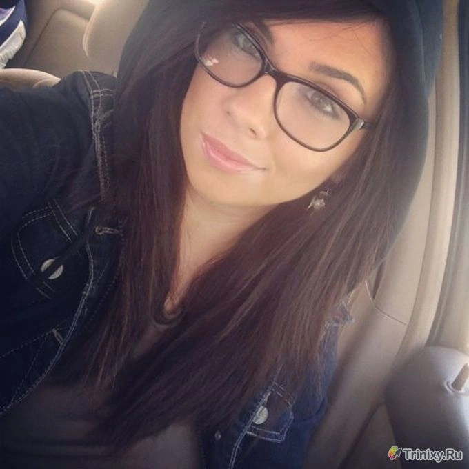 Дівчата фотографують себе в автомобілі (29 фото) – фото 2