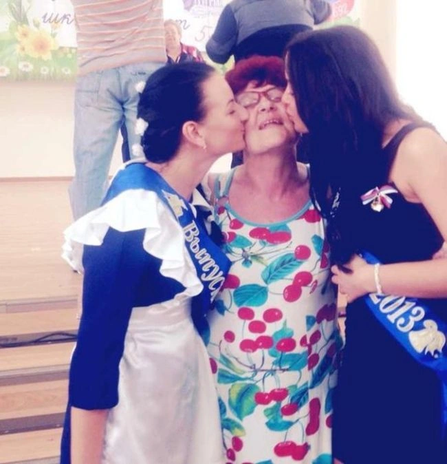 Випускниці на останньому дзвонику 2013 (89 фото) – фото 12