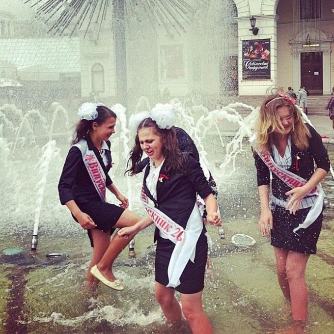 Випускниці на останньому дзвонику 2013 (89 фото) – фото 32