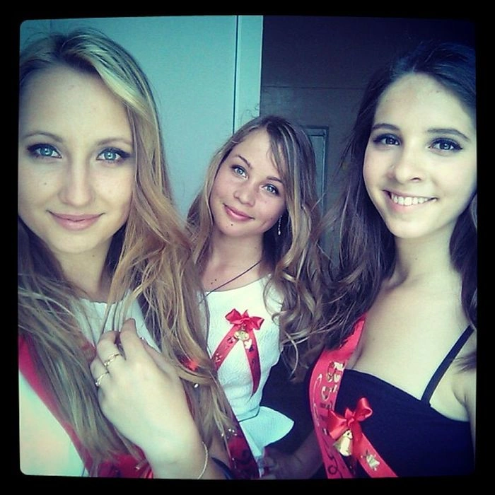 Випускниці на останньому дзвонику 2013 (89 фото) – фото 36