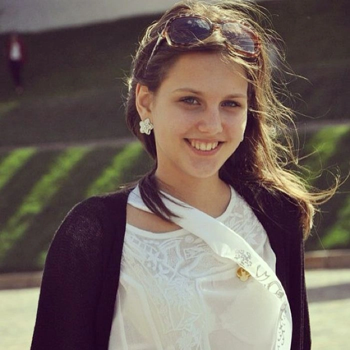 Випускниці на останньому дзвонику 2013 (89 фото) – фото 63