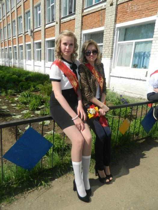 Випускниці на останньому дзвонику 2013 (89 фото) – фото 75