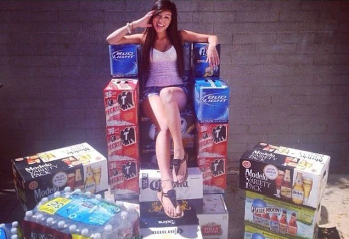 Дівчата та пиво (44 фото) – фото 44