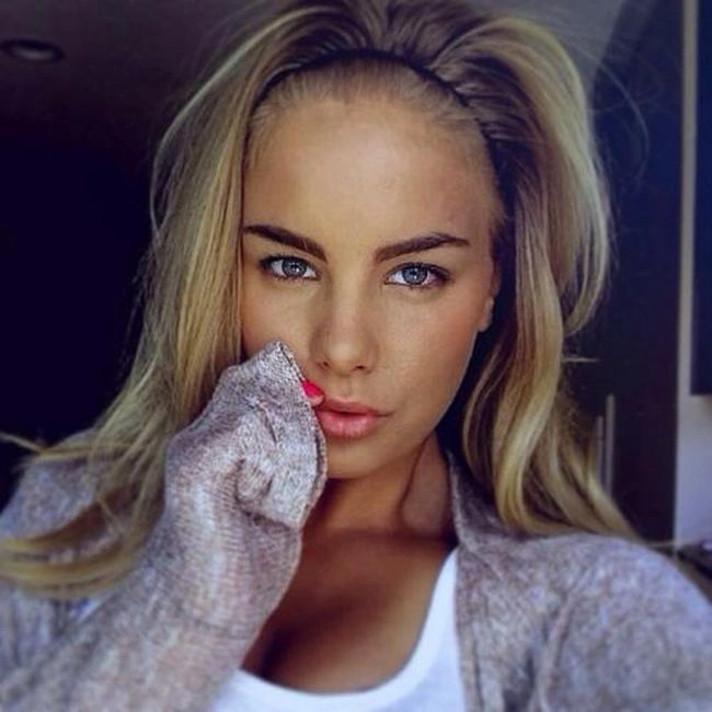 Чарівні дівчата фотографують себе (43 фото) – фото 37