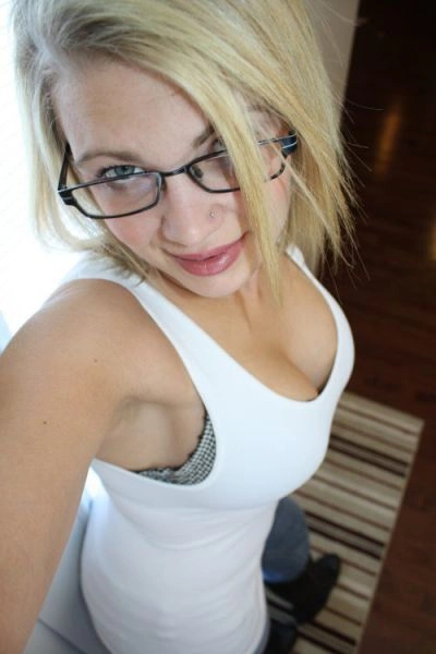 Дівчата, яким важко дивитися в очі під час розмови (60 фото) – фото 42